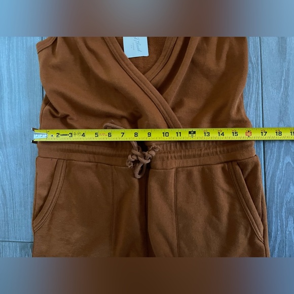 Universal Thread Rust/Bronze Sweater Romper, Drawstring Detail, Size Small•••NWT - Picture 15 of 16
